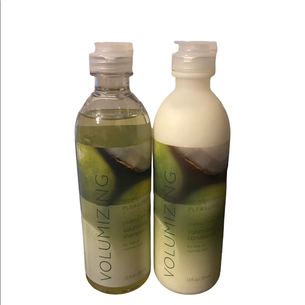 Bath & Body Works Volumizing Coconut Shampoo & Conditioner - Green, Cream